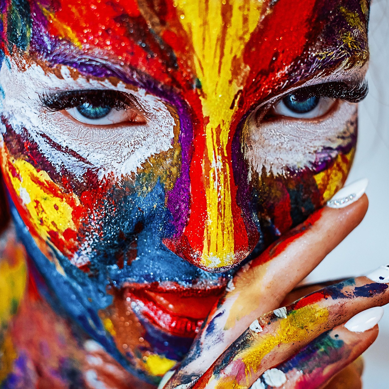 Paint, makeup, girl — How to Improve Your Chances and Play Smart at Prive Casino Online